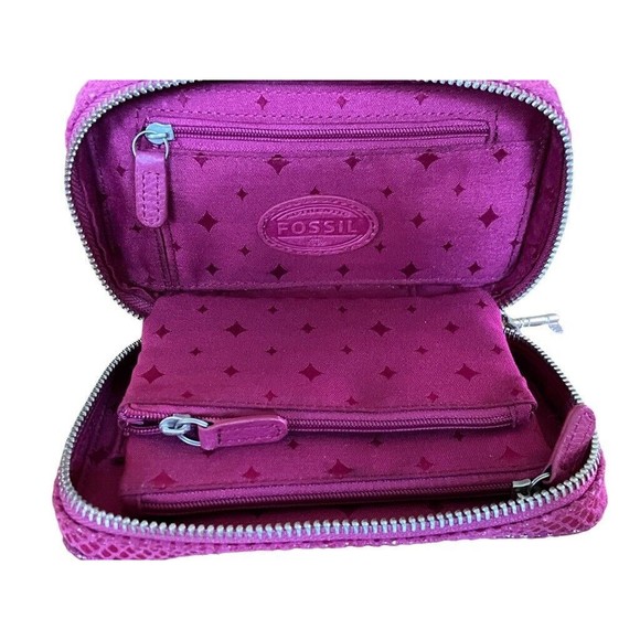 Fossil Women Wallet Leather Snakeskin Embossed Zippered Compartments Pink Clutch - Picture 2 of 6
